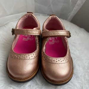 Step&Stride Girl Mary Jane Shoe Faux Leather, size 8.5, Champagne
